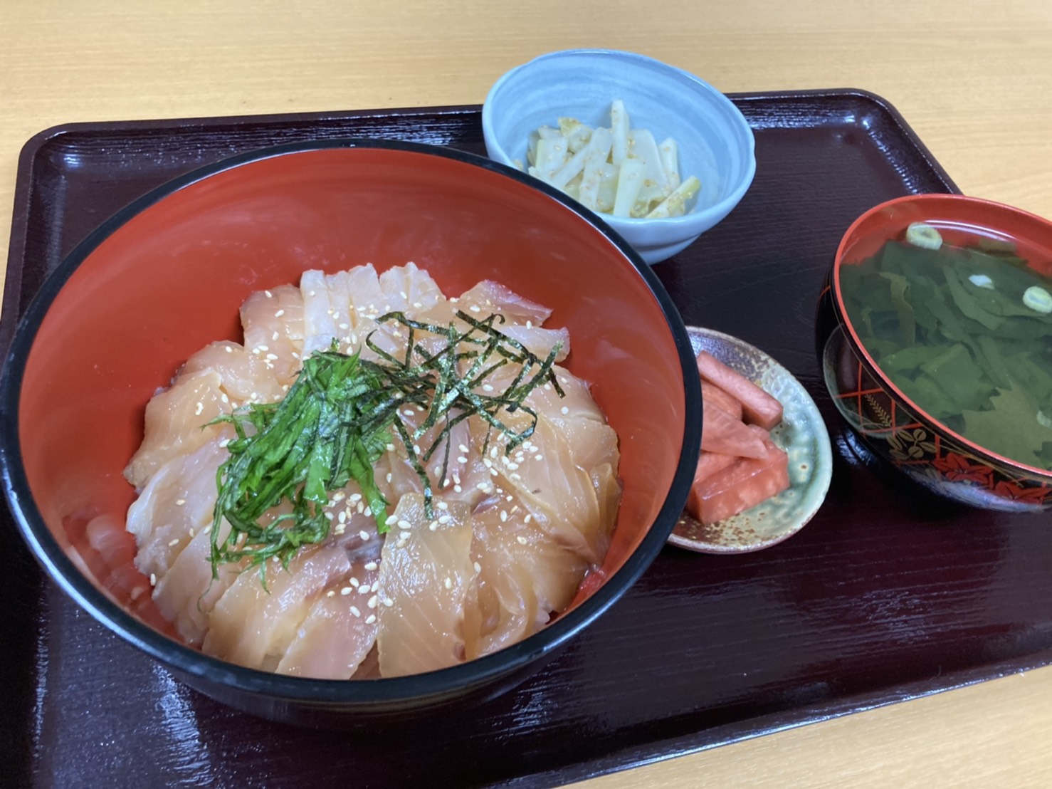 イワナの漬け丼