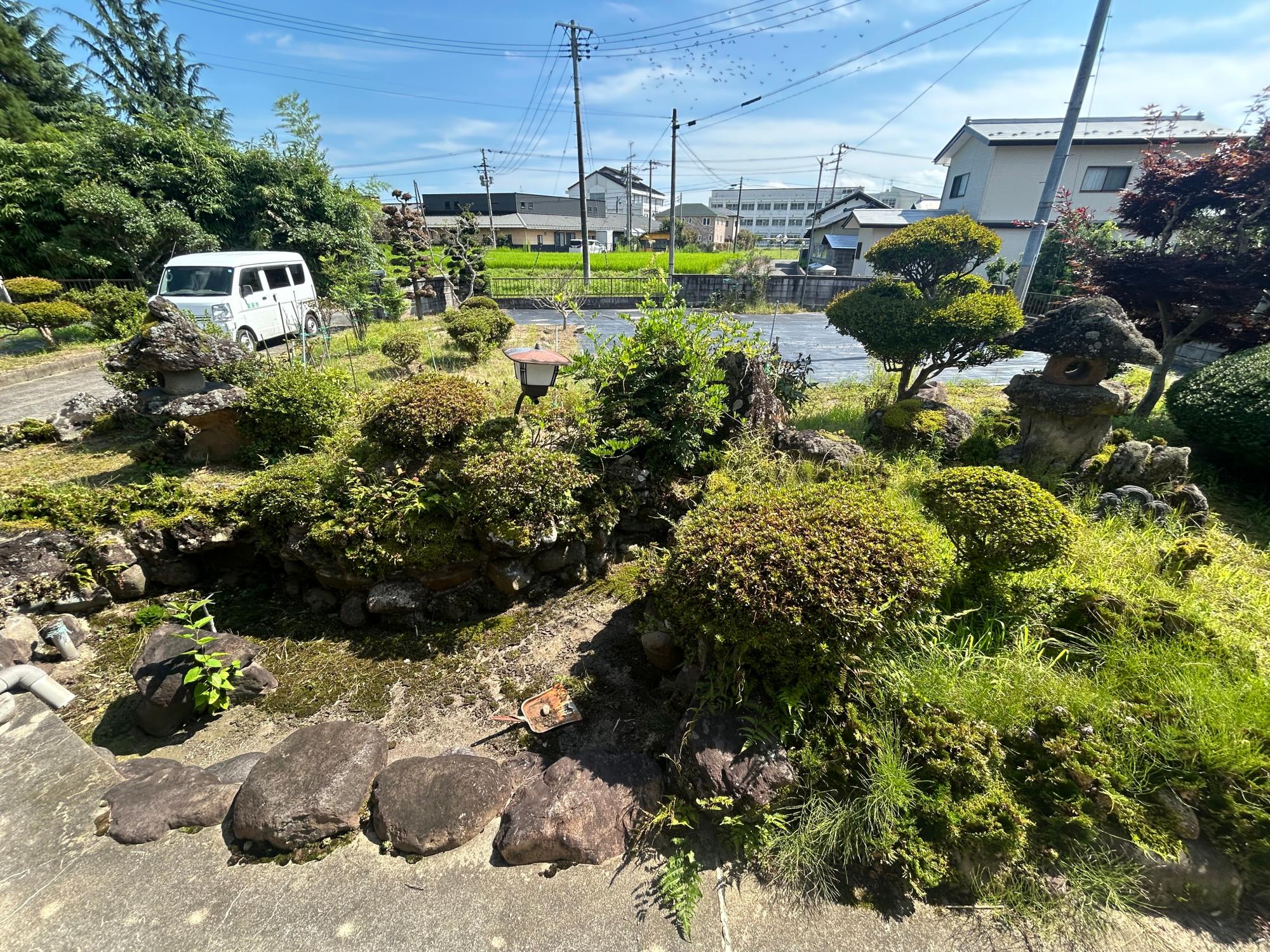 物件0240庭の画像